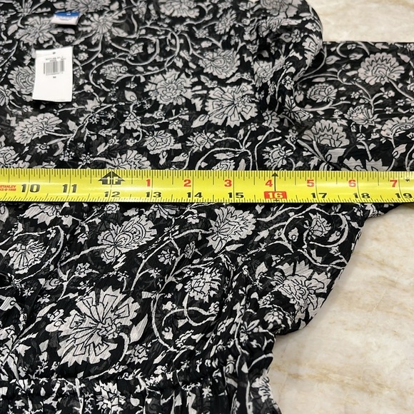 NEW Old Navy | Long-Sleeved‎ V-Neck Smocked Floral Print Blouse | Black | Medium - Picture 6 of 14
